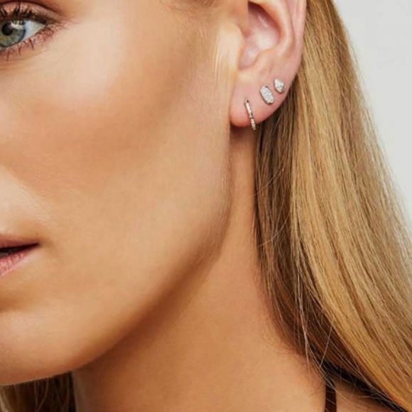 Kendra Scott Jett 14k Yellow Gold Earrings in White Diamond - Picture 2 of 7